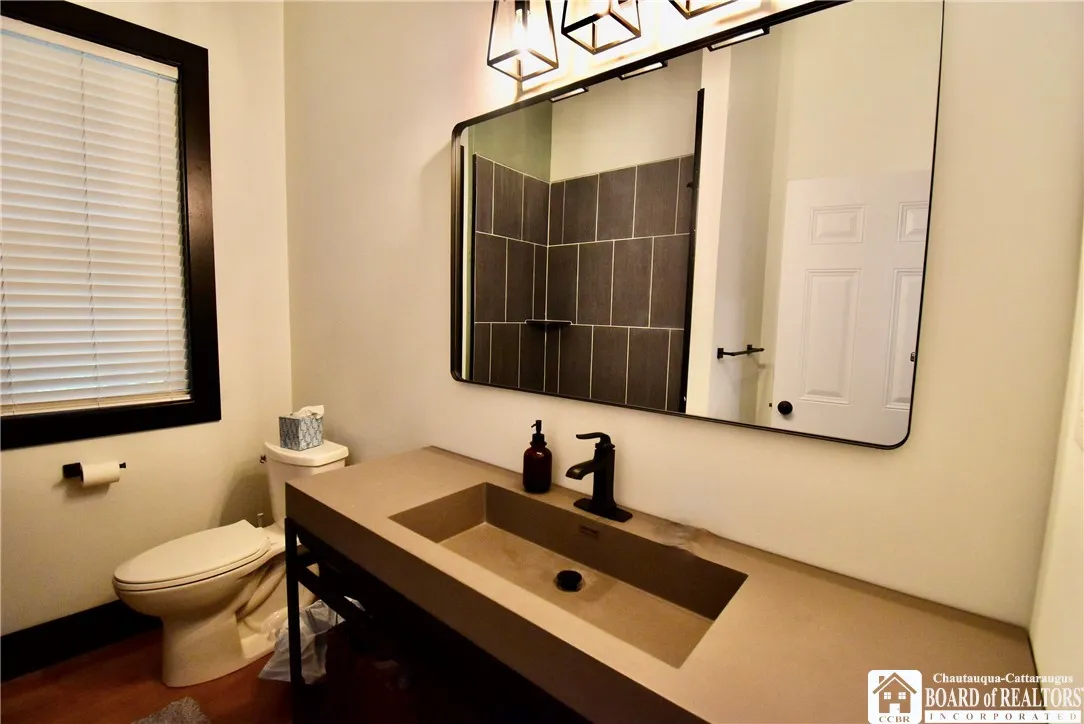 First floor full bath