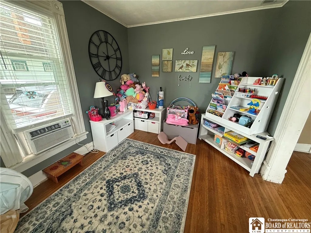 34 Center Street, Hanover, New York 14062, Hanover, New York 14062, 4 Bedrooms Bedrooms, 8 Rooms Rooms,2 BathroomsBathrooms,Residential,Closed,34 Center Street, Hanover, New York 14062,0,R1616969