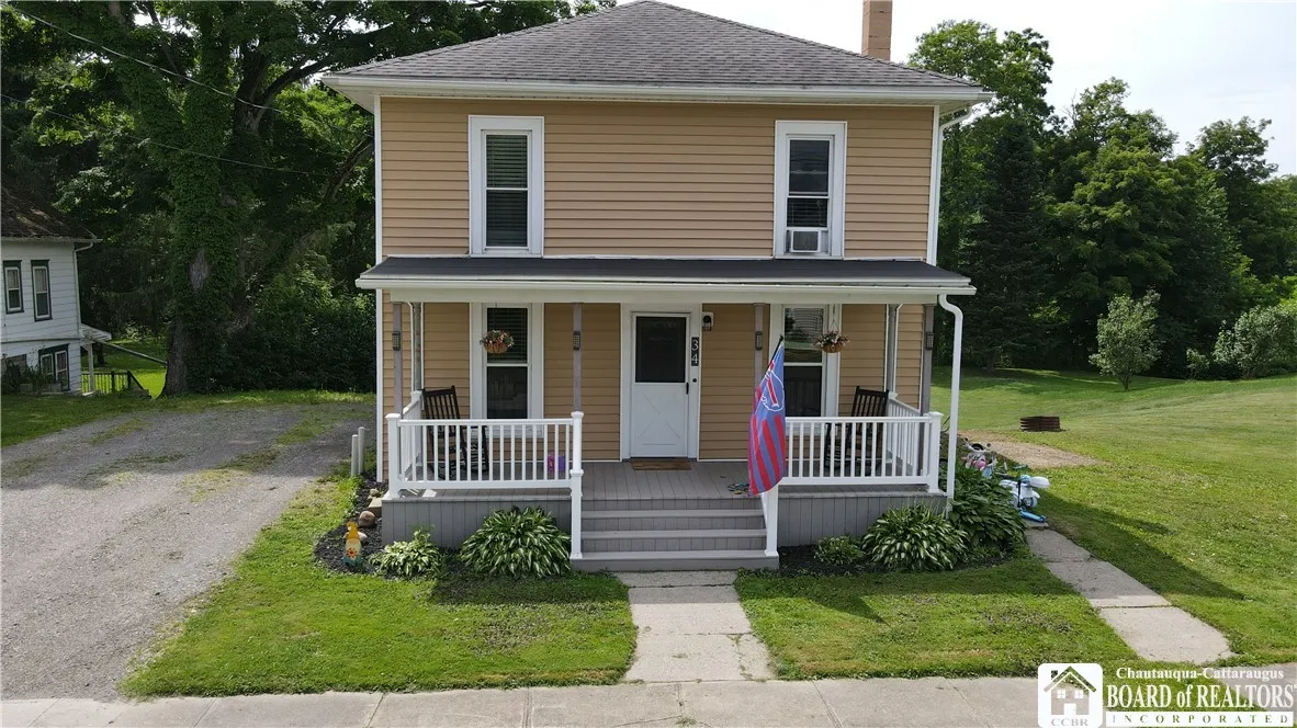 34 Center Street, Hanover, New York 14062, Hanover, New York 14062, 4 Bedrooms Bedrooms, 8 Rooms Rooms,2 BathroomsBathrooms,Residential,Closed,34 Center Street, Hanover, New York 14062,0,R1616969