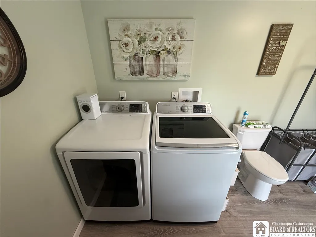 34 Center Street, Hanover, New York 14062, Hanover, New York 14062, 4 Bedrooms Bedrooms, 8 Rooms Rooms,2 BathroomsBathrooms,Residential,Closed,34 Center Street, Hanover, New York 14062,0,R1616969
