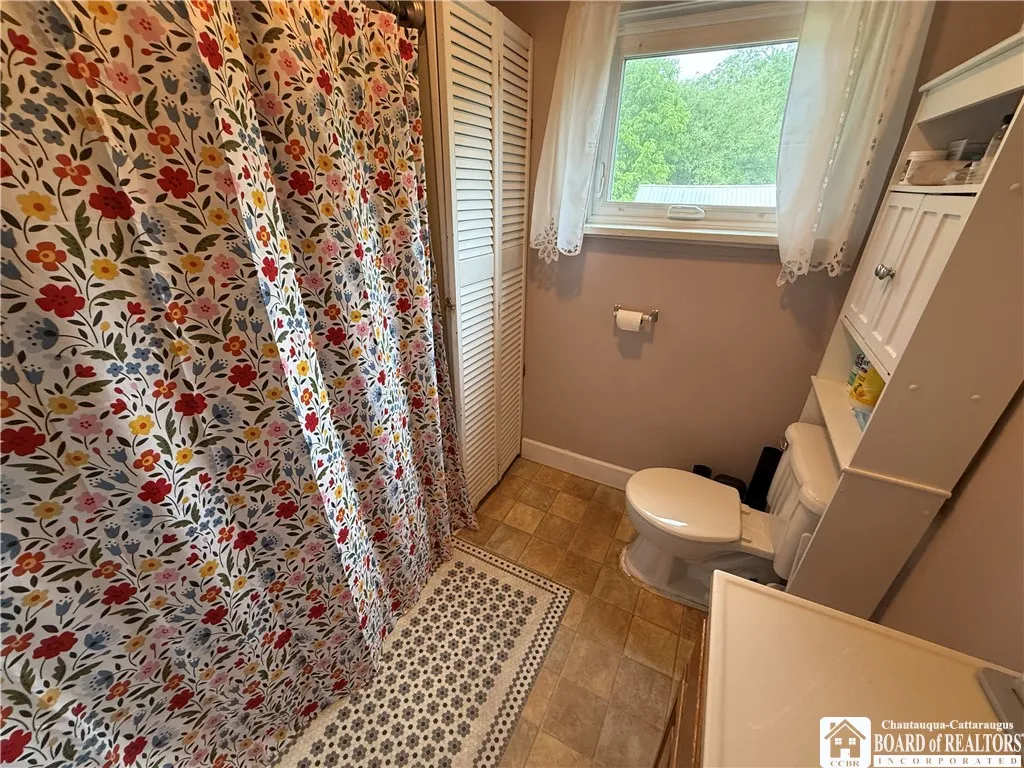 34 Center Street, Hanover, New York 14062, Hanover, New York 14062, 4 Bedrooms Bedrooms, 8 Rooms Rooms,2 BathroomsBathrooms,Residential,Closed,34 Center Street, Hanover, New York 14062,0,R1616969