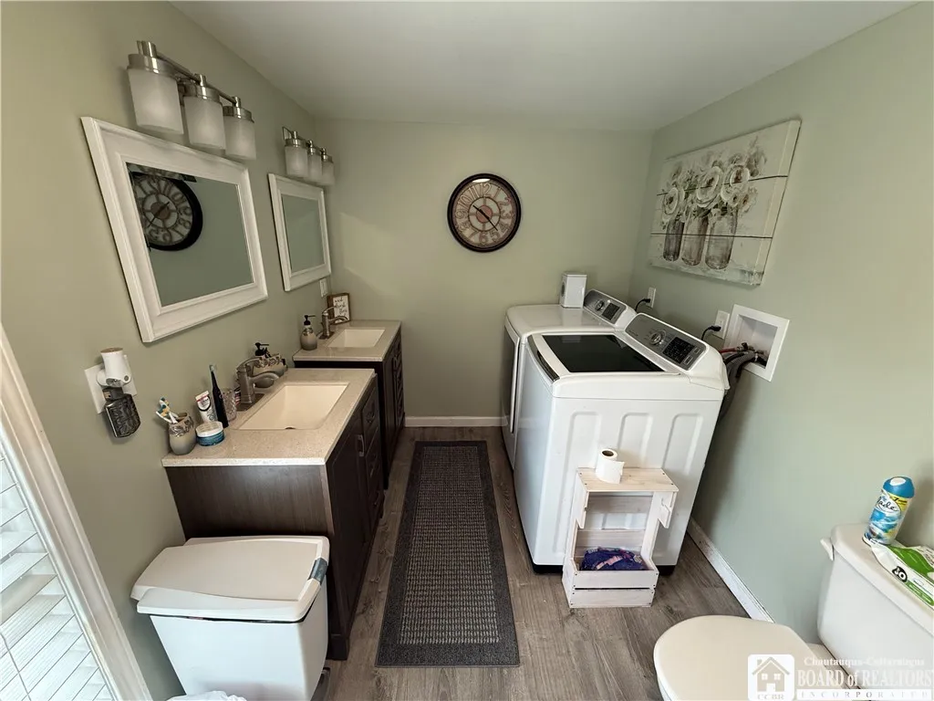 34 Center Street, Hanover, New York 14062, Hanover, New York 14062, 4 Bedrooms Bedrooms, 8 Rooms Rooms,2 BathroomsBathrooms,Residential,Closed,34 Center Street, Hanover, New York 14062,0,R1616969