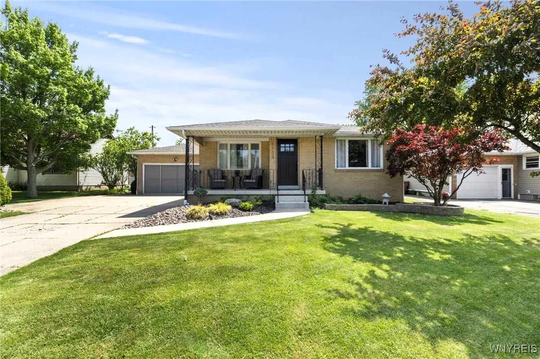 1123 French Road, Cheektowaga, New York 14227, Cheektowaga, New York 14227, 3 Bedrooms Bedrooms, 7 Rooms Rooms,1 BathroomBathrooms,Residential,Closed,1123 French Road, Cheektowaga, New York 14227,B1614675