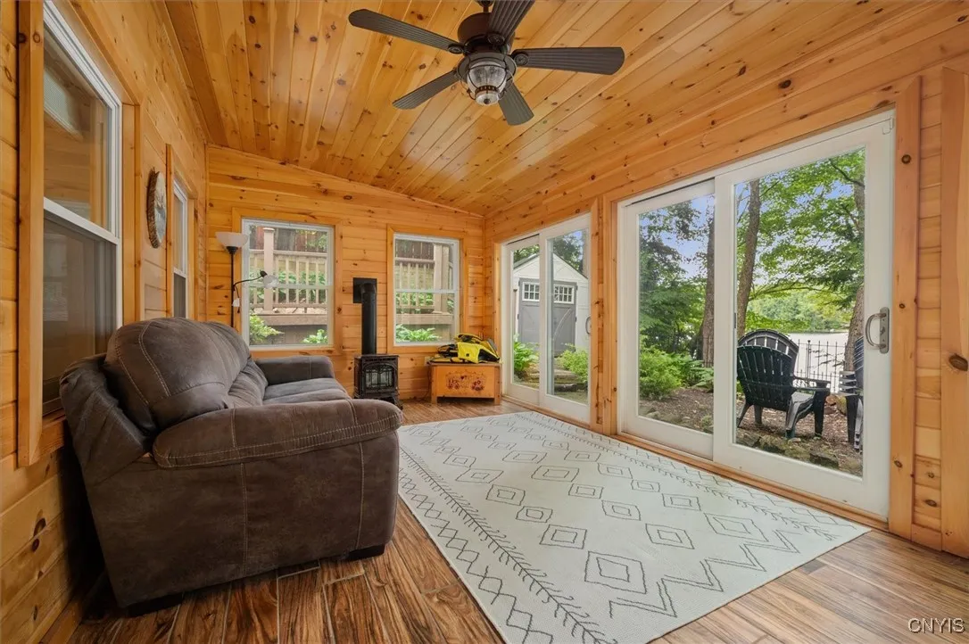 4 Season room