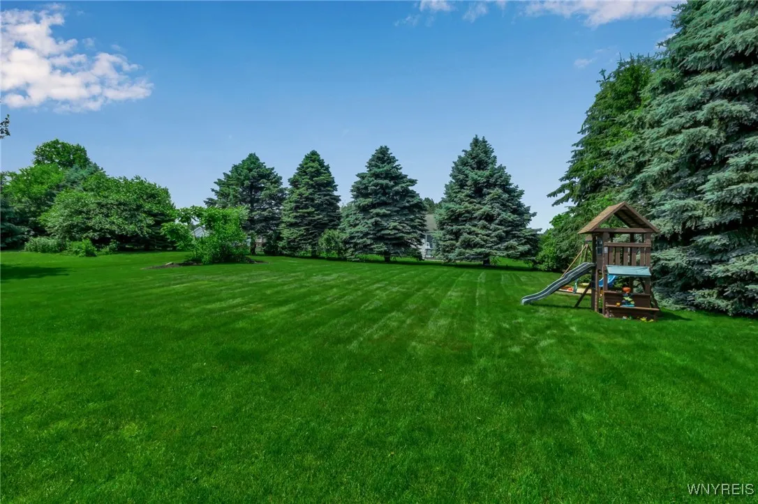 6167 Trillium, Ontario, New York 14519, Ontario, New York 14519, 4 Bedrooms Bedrooms, 9 Rooms Rooms,2 BathroomsBathrooms,Residential,Closed,6167 Trillium, Ontario, New York 14519,0,B1617090