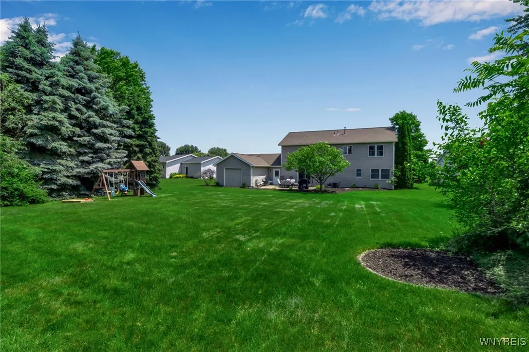 6167 Trillium, Ontario, New York 14519, Ontario, New York 14519, 4 Bedrooms Bedrooms, 9 Rooms Rooms,2 BathroomsBathrooms,Residential,Closed,6167 Trillium, Ontario, New York 14519,0,B1617090