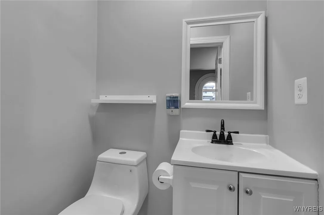 549 15th Street, Niagara Falls, New York 14301, Niagara Falls, New York 14301, 4 Bedrooms Bedrooms, 10 Rooms Rooms,1 BathroomBathrooms,Residential,For Sale,549 15th Street, Niagara Falls, New York 14301,B1615387