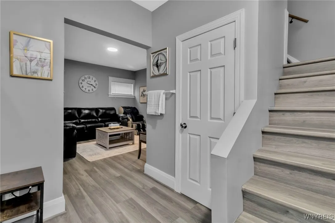 549 15th Street, Niagara Falls, New York 14301, Niagara Falls, New York 14301, 4 Bedrooms Bedrooms, 10 Rooms Rooms,1 BathroomBathrooms,Residential,For Sale,549 15th Street, Niagara Falls, New York 14301,B1615387