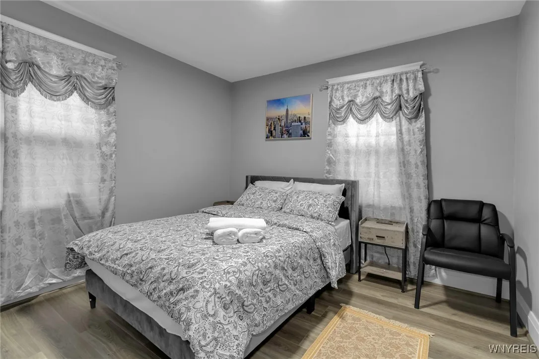549 15th Street, Niagara Falls, New York 14301, Niagara Falls, New York 14301, 4 Bedrooms Bedrooms, 10 Rooms Rooms,1 BathroomBathrooms,Residential,For Sale,549 15th Street, Niagara Falls, New York 14301,B1615387