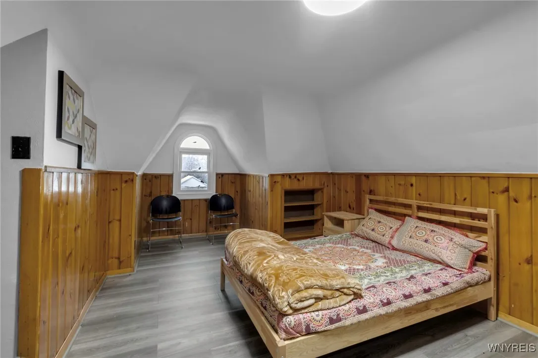 549 15th Street, Niagara Falls, New York 14301, Niagara Falls, New York 14301, 4 Bedrooms Bedrooms, 10 Rooms Rooms,1 BathroomBathrooms,Residential,For Sale,549 15th Street, Niagara Falls, New York 14301,B1615387