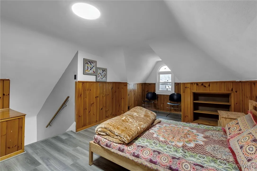549 15th Street, Niagara Falls, New York 14301, Niagara Falls, New York 14301, 4 Bedrooms Bedrooms, 10 Rooms Rooms,1 BathroomBathrooms,Residential,For Sale,549 15th Street, Niagara Falls, New York 14301,B1615387