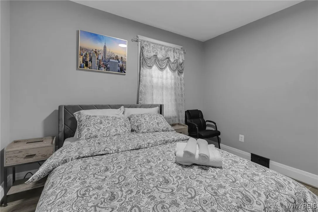 549 15th Street, Niagara Falls, New York 14301, Niagara Falls, New York 14301, 4 Bedrooms Bedrooms, 10 Rooms Rooms,1 BathroomBathrooms,Residential,For Sale,549 15th Street, Niagara Falls, New York 14301,B1615387