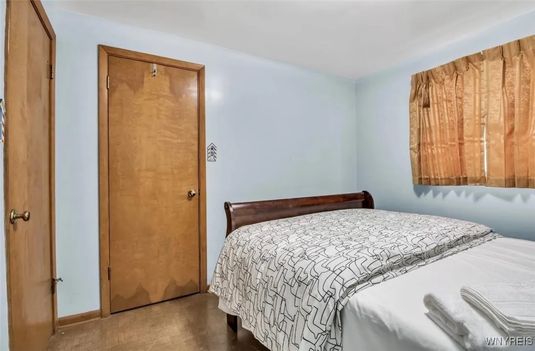 545 15th Street, Niagara Falls, New York 14301, Niagara Falls, New York 14301, 5 Bedrooms Bedrooms, ,2 BathroomsBathrooms,Residential,For Sale,545 15th Street, Niagara Falls, New York 14301,B1615316