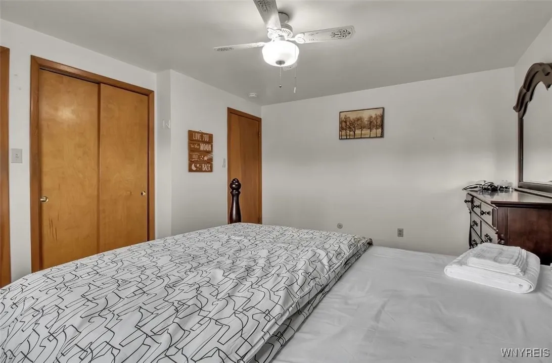 545 15th Street, Niagara Falls, New York 14301, Niagara Falls, New York 14301, 5 Bedrooms Bedrooms, ,2 BathroomsBathrooms,Residential,For Sale,545 15th Street, Niagara Falls, New York 14301,B1615316
