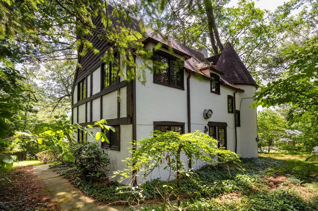 320 Glen Avenue, Elmira, New York 14905, Elmira, New York 14905, 3 Bedrooms Bedrooms, 8 Rooms Rooms,1 BathroomBathrooms,Residential,For Sale,320 Glen Avenue, Elmira, New York 14905,R1617214