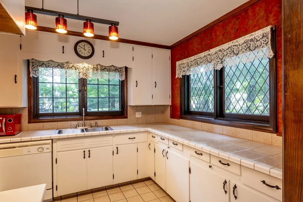 320 Glen Avenue, Elmira, New York 14905, Elmira, New York 14905, 3 Bedrooms Bedrooms, 8 Rooms Rooms,1 BathroomBathrooms,Residential,For Sale,320 Glen Avenue, Elmira, New York 14905,R1617214