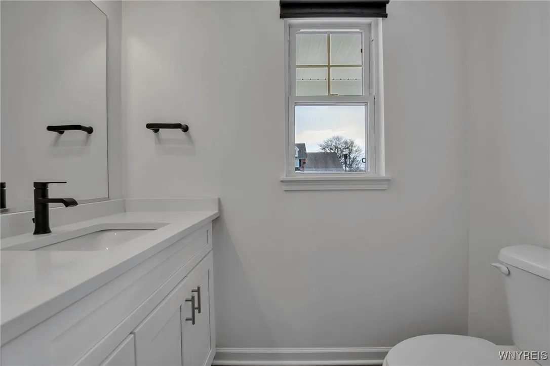 6 Rolling Woods Lane S, West Seneca, New York 1422, West Seneca, New York 14224, 6 Bedrooms Bedrooms, 9 Rooms Rooms,2 BathroomsBathrooms,Residential Lease,For Rent,6 Rolling Woods Lane S, West Seneca, New York 1422,B1616956
