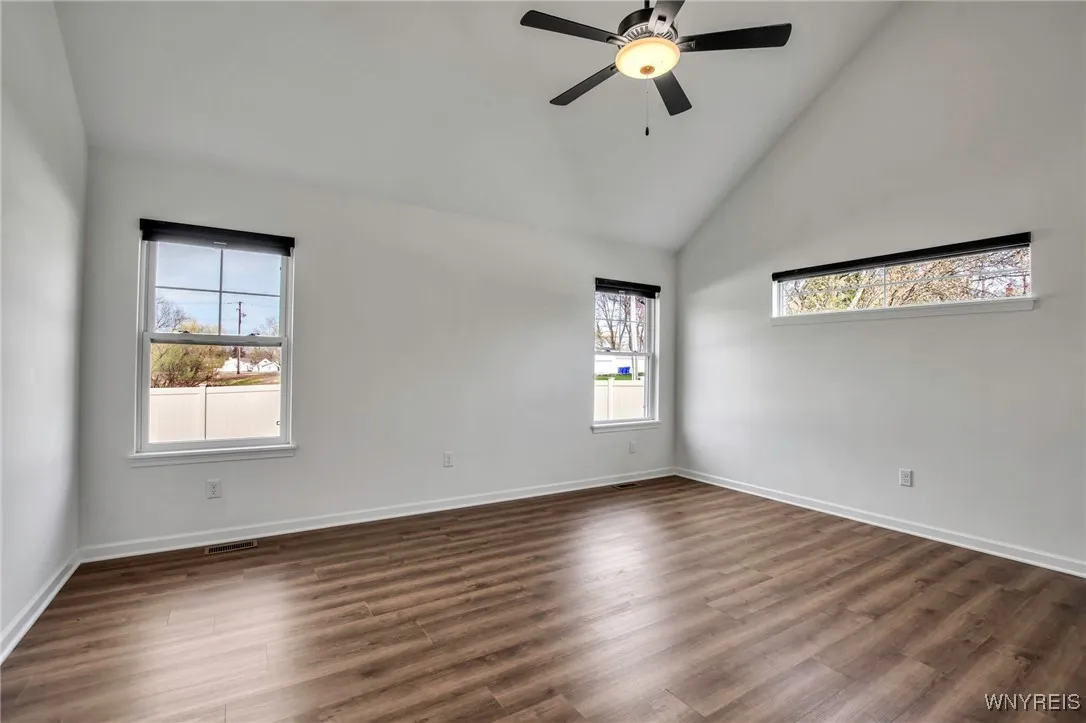 6 Rolling Woods Lane S, West Seneca, New York 1422, West Seneca, New York 14224, 6 Bedrooms Bedrooms, 9 Rooms Rooms,2 BathroomsBathrooms,Residential Lease,For Rent,6 Rolling Woods Lane S, West Seneca, New York 1422,B1616956