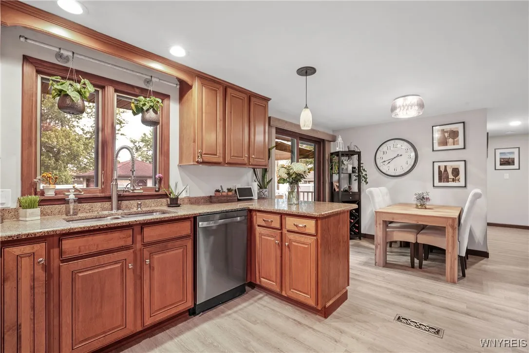 77 Angelacrest Lane, West Seneca, New York 14224, West Seneca, New York 14224, 3 Bedrooms Bedrooms, 5 Rooms Rooms,1 BathroomBathrooms,Residential,For Sale,77 Angelacrest Lane, West Seneca, New York 14224,B1616961