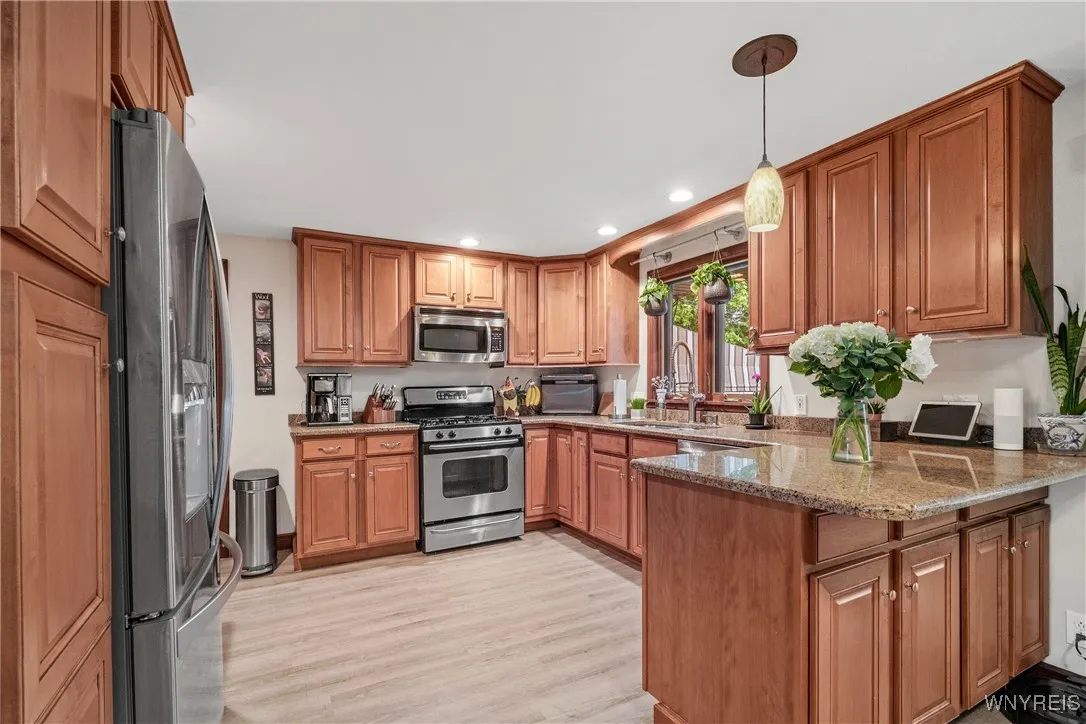 77 Angelacrest Lane, West Seneca, New York 14224, West Seneca, New York 14224, 3 Bedrooms Bedrooms, 5 Rooms Rooms,1 BathroomBathrooms,Residential,For Sale,77 Angelacrest Lane, West Seneca, New York 14224,B1616961