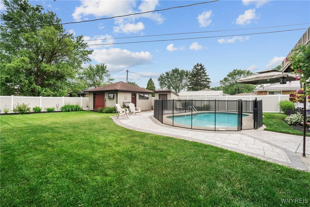 Easily Removable Pool Safety Fence