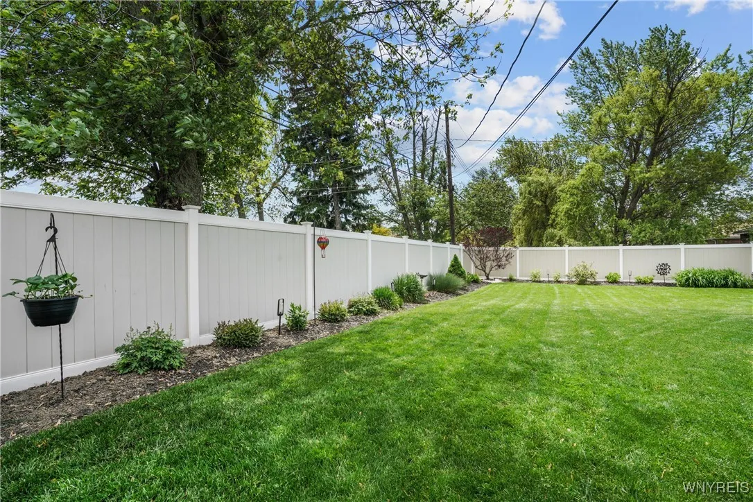 77 Angelacrest Lane, West Seneca, New York 14224, West Seneca, New York 14224, 3 Bedrooms Bedrooms, 5 Rooms Rooms,1 BathroomBathrooms,Residential,For Sale,77 Angelacrest Lane, West Seneca, New York 14224,B1616961