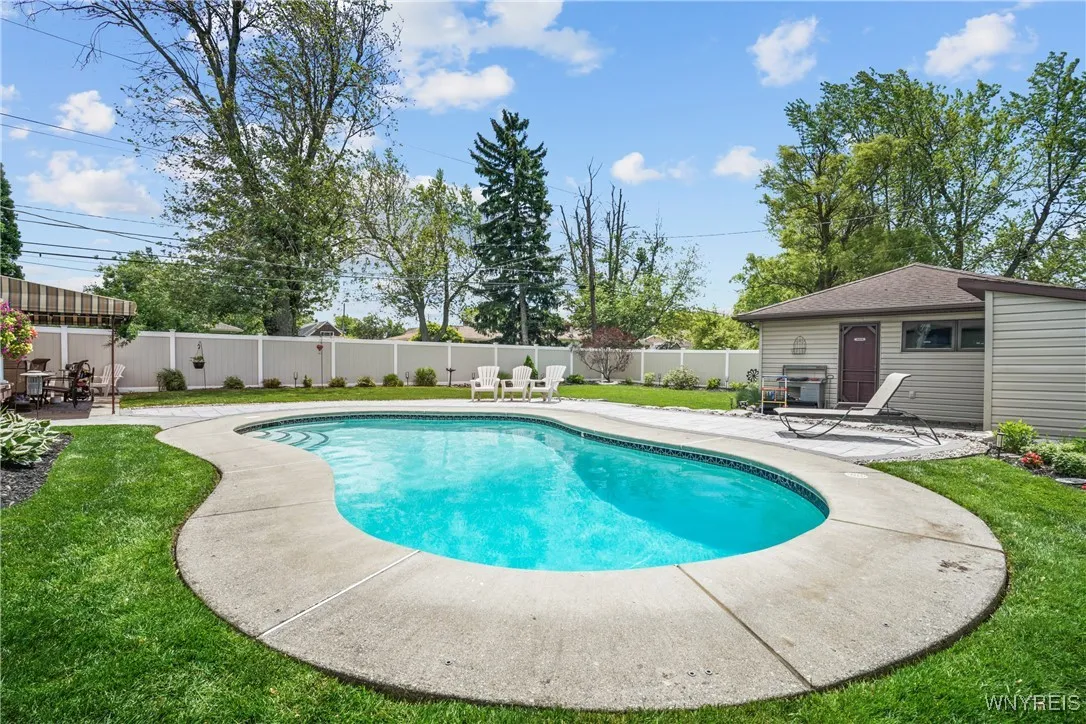 77 Angelacrest Lane, West Seneca, New York 14224, West Seneca, New York 14224, 3 Bedrooms Bedrooms, 5 Rooms Rooms,1 BathroomBathrooms,Residential,For Sale,77 Angelacrest Lane, West Seneca, New York 14224,B1616961