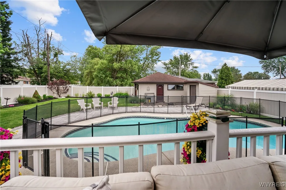 77 Angelacrest Lane, West Seneca, New York 14224, West Seneca, New York 14224, 3 Bedrooms Bedrooms, 5 Rooms Rooms,1 BathroomBathrooms,Residential,For Sale,77 Angelacrest Lane, West Seneca, New York 14224,B1616961
