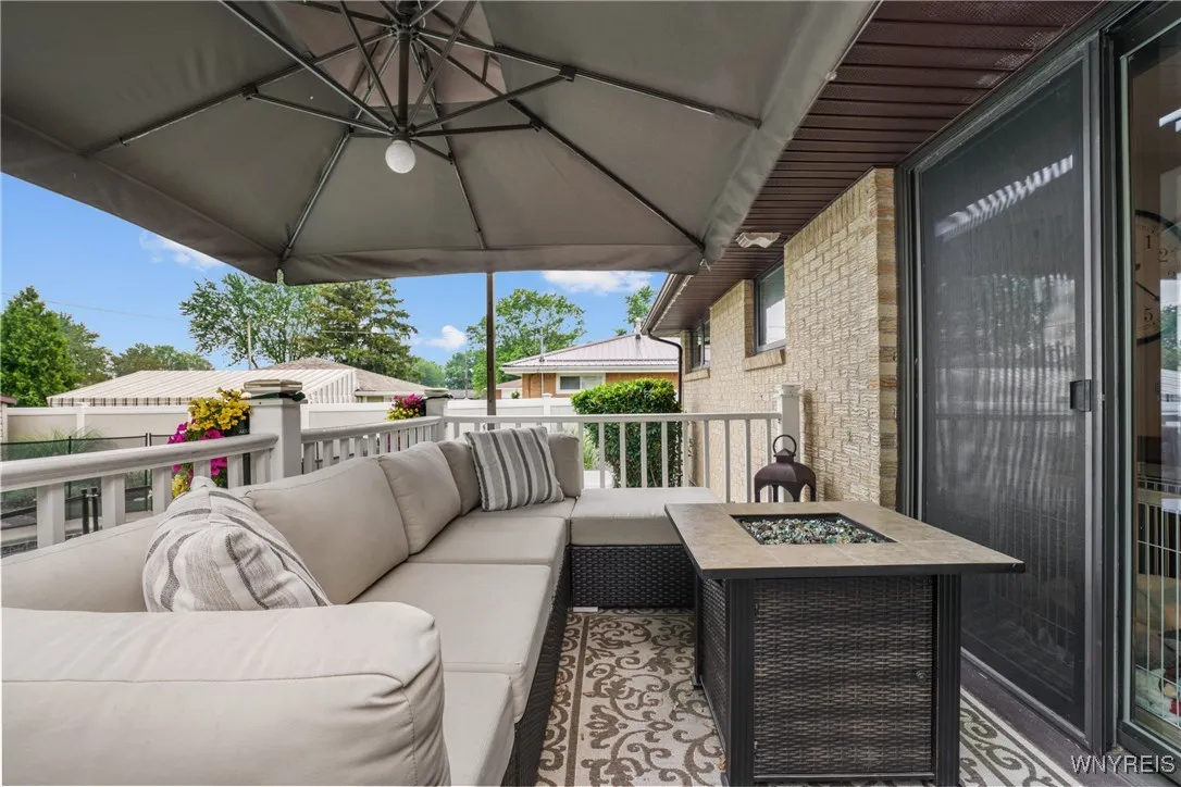 Deck With Attached Umbrella