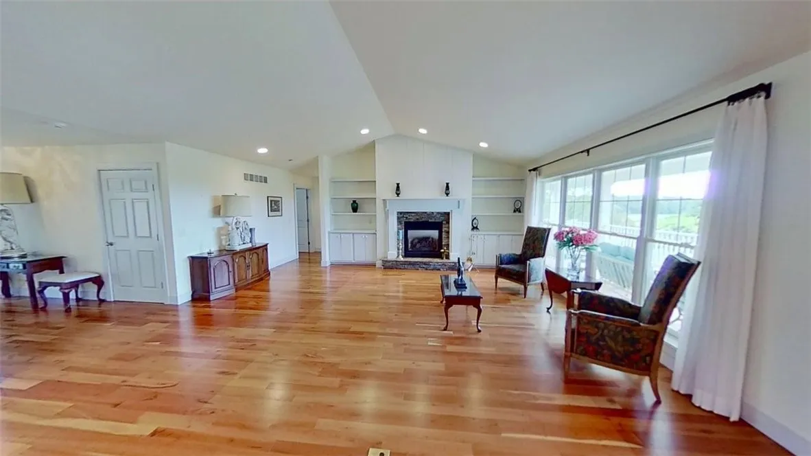 65 White Springs Ln Lane, Geneva-town, New York 14, Geneva Town, New York 14456, 3 Bedrooms Bedrooms, 9 Rooms Rooms,3 BathroomsBathrooms,Residential,For Sale,65 White Springs Ln Lane, Geneva-town, New York 14,R1617245