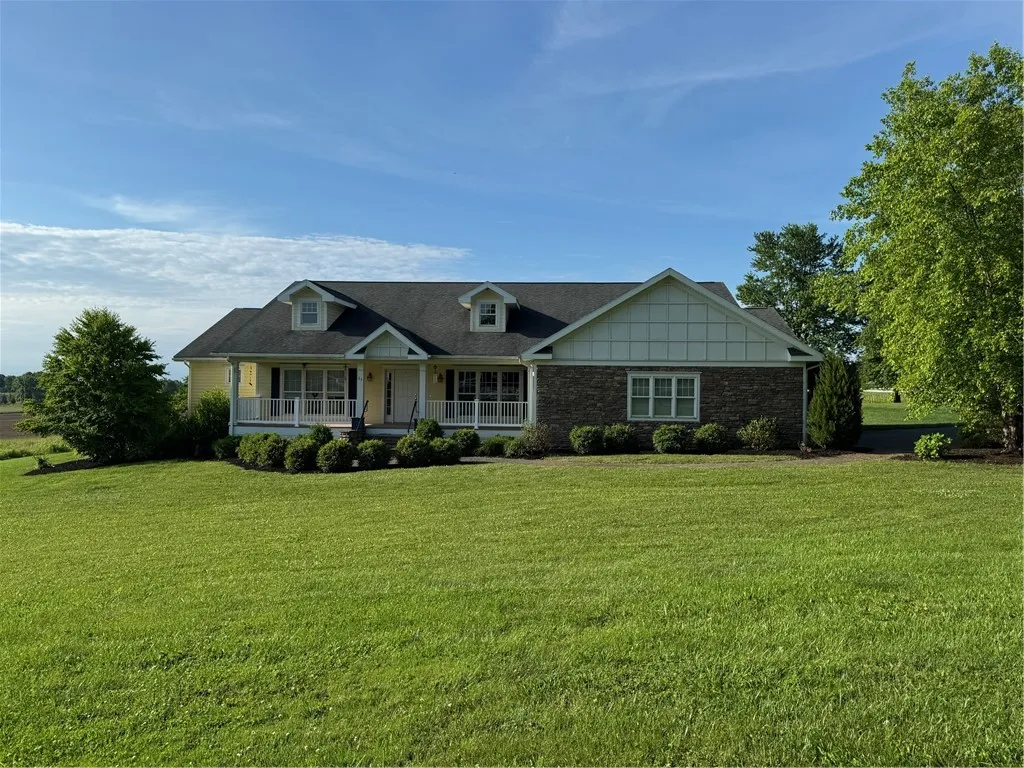 65 White Springs Ln Lane, Geneva-town, New York 14, Geneva Town, New York 14456, 3 Bedrooms Bedrooms, 9 Rooms Rooms,3 BathroomsBathrooms,Residential,For Sale,65 White Springs Ln Lane, Geneva-town, New York 14,R1617245
