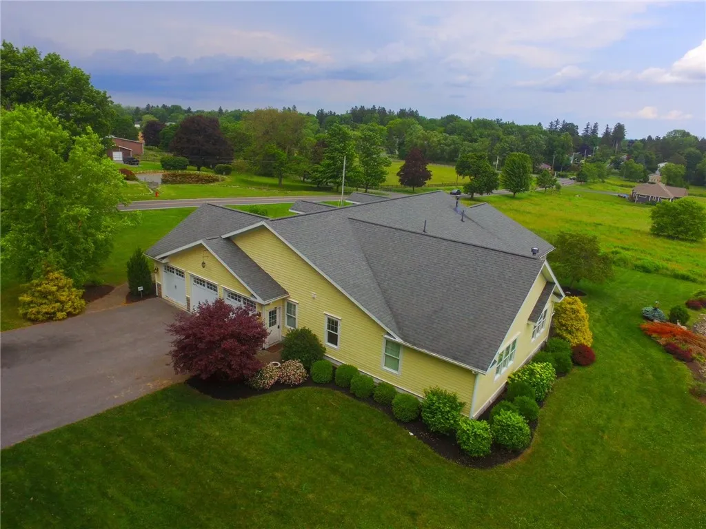 65 White Springs Ln Lane, Geneva-town, New York 14, Geneva Town, New York 14456, 3 Bedrooms Bedrooms, 9 Rooms Rooms,3 BathroomsBathrooms,Residential,For Sale,65 White Springs Ln Lane, Geneva-town, New York 14,R1617245