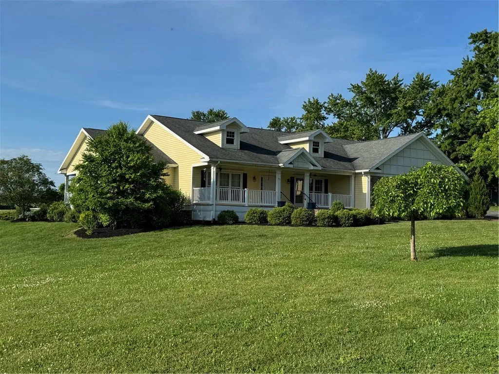 65 White Springs Ln Lane, Geneva-town, New York 14, Geneva Town, New York 14456, 3 Bedrooms Bedrooms, 9 Rooms Rooms,3 BathroomsBathrooms,Residential,For Sale,65 White Springs Ln Lane, Geneva-town, New York 14,R1617245