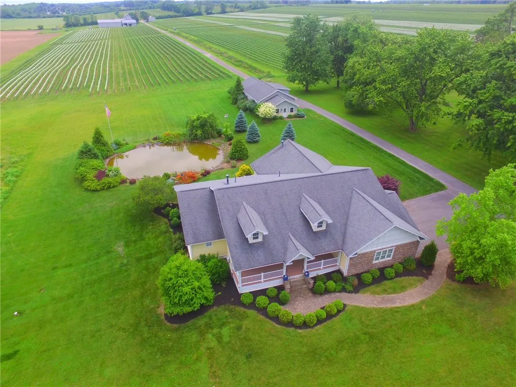 65 White Springs Ln Lane, Geneva-town, New York 14, Geneva Town, New York 14456, 3 Bedrooms Bedrooms, 9 Rooms Rooms,3 BathroomsBathrooms,Residential,For Sale,65 White Springs Ln Lane, Geneva-town, New York 14,R1617245