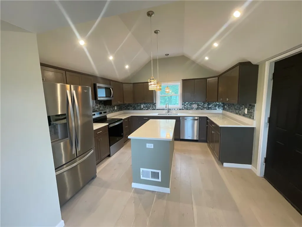 3111 West Lake Road, Livonia, New York 14454, Livonia, New York 14454, 3 Bedrooms Bedrooms, 6 Rooms Rooms,2 BathroomsBathrooms,Residential,For Sale,3111 West Lake Road, Livonia, New York 14454,R1617265