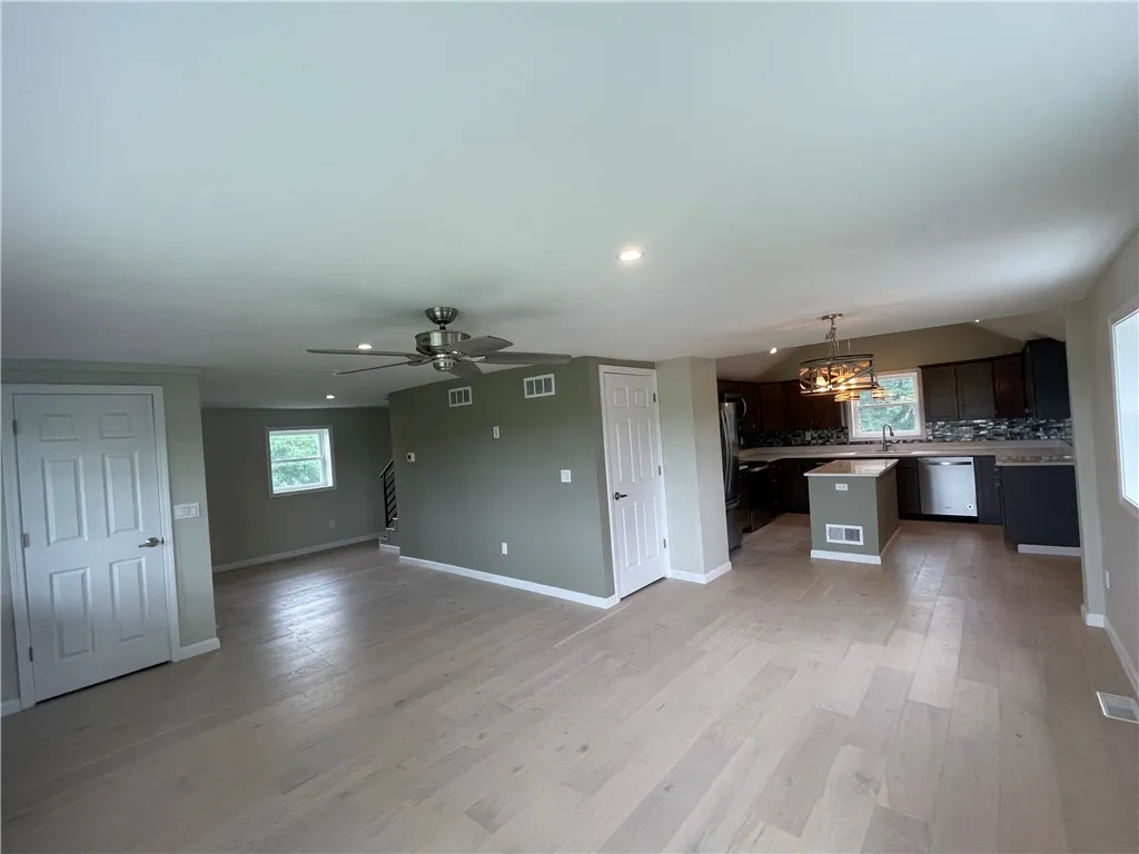 3111 West Lake Road, Livonia, New York 14454, Livonia, New York 14454, 3 Bedrooms Bedrooms, 6 Rooms Rooms,2 BathroomsBathrooms,Residential,For Sale,3111 West Lake Road, Livonia, New York 14454,R1617265