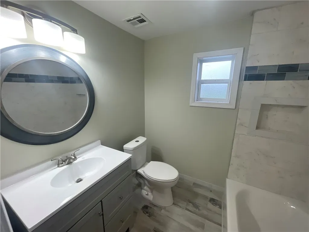 3111 West Lake Road, Livonia, New York 14454, Livonia, New York 14454, 3 Bedrooms Bedrooms, 6 Rooms Rooms,2 BathroomsBathrooms,Residential,For Sale,3111 West Lake Road, Livonia, New York 14454,R1617265