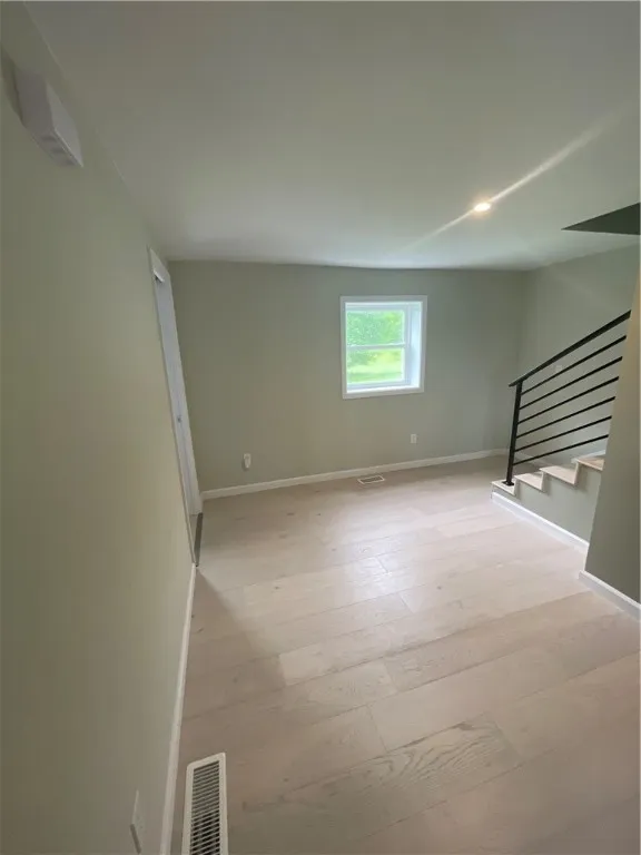 3111 West Lake Road, Livonia, New York 14454, Livonia, New York 14454, 3 Bedrooms Bedrooms, 6 Rooms Rooms,2 BathroomsBathrooms,Residential,For Sale,3111 West Lake Road, Livonia, New York 14454,R1617265