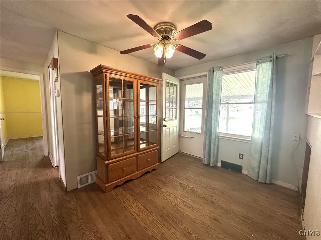 504 Allen Road, Clay, New York 13212, Clay, New York 13212, 3 Bedrooms Bedrooms, 6 Rooms Rooms,1 BathroomBathrooms,Residential,Closed,504 Allen Road, Clay, New York 13212,S1611112
