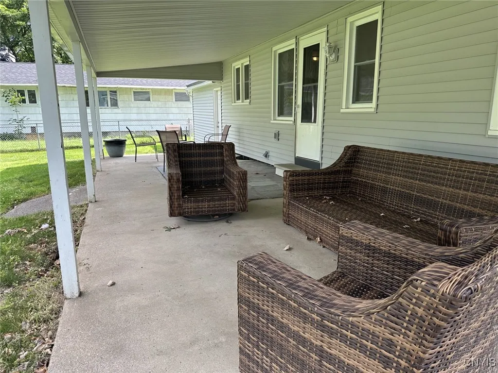 504 Allen Road, Clay, New York 13212, Clay, New York 13212, 3 Bedrooms Bedrooms, 6 Rooms Rooms,1 BathroomBathrooms,Residential,Closed,504 Allen Road, Clay, New York 13212,S1611112