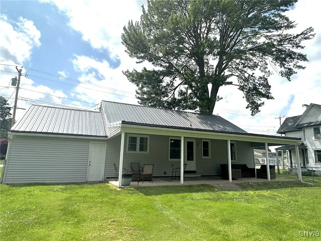 504 Allen Road, Clay, New York 13212, Clay, New York 13212, 3 Bedrooms Bedrooms, 6 Rooms Rooms,1 BathroomBathrooms,Residential,Closed,504 Allen Road, Clay, New York 13212,S1611112