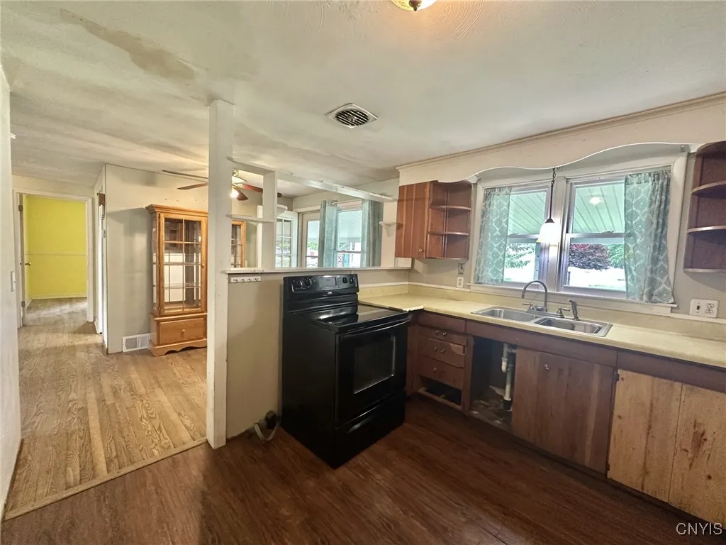 504 Allen Road, Clay, New York 13212, Clay, New York 13212, 3 Bedrooms Bedrooms, 6 Rooms Rooms,1 BathroomBathrooms,Residential,Closed,504 Allen Road, Clay, New York 13212,S1611112