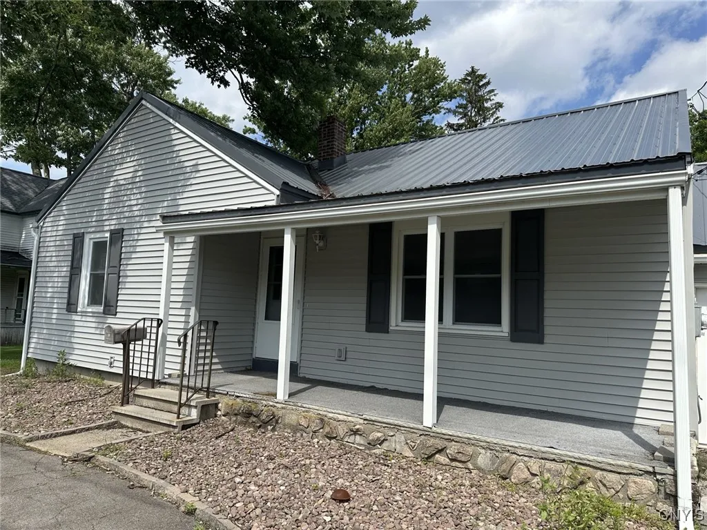 504 Allen Road, Clay, New York 13212, Clay, New York 13212, 3 Bedrooms Bedrooms, 6 Rooms Rooms,1 BathroomBathrooms,Residential,Closed,504 Allen Road, Clay, New York 13212,S1611112