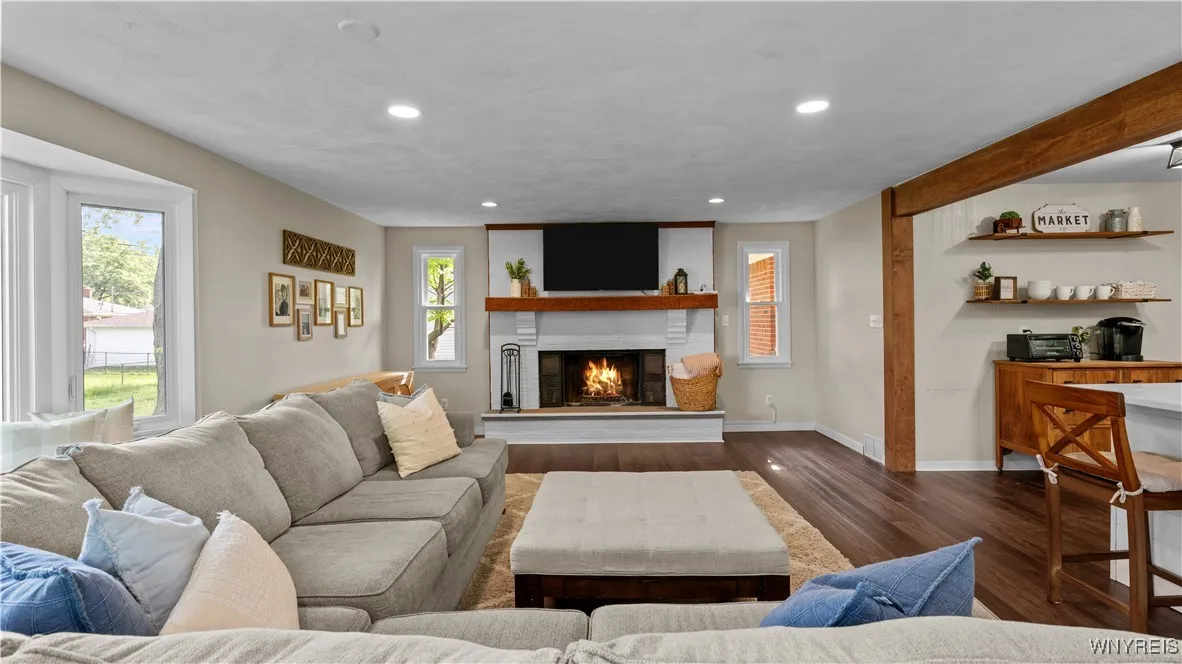 144 Willowcrest Drive, West Seneca, New York 14224, West Seneca, New York 14224, 3 Bedrooms Bedrooms, 6 Rooms Rooms,1 BathroomBathrooms,Residential,Closed,144 Willowcrest Drive, West Seneca, New York 14224,0,B1616179