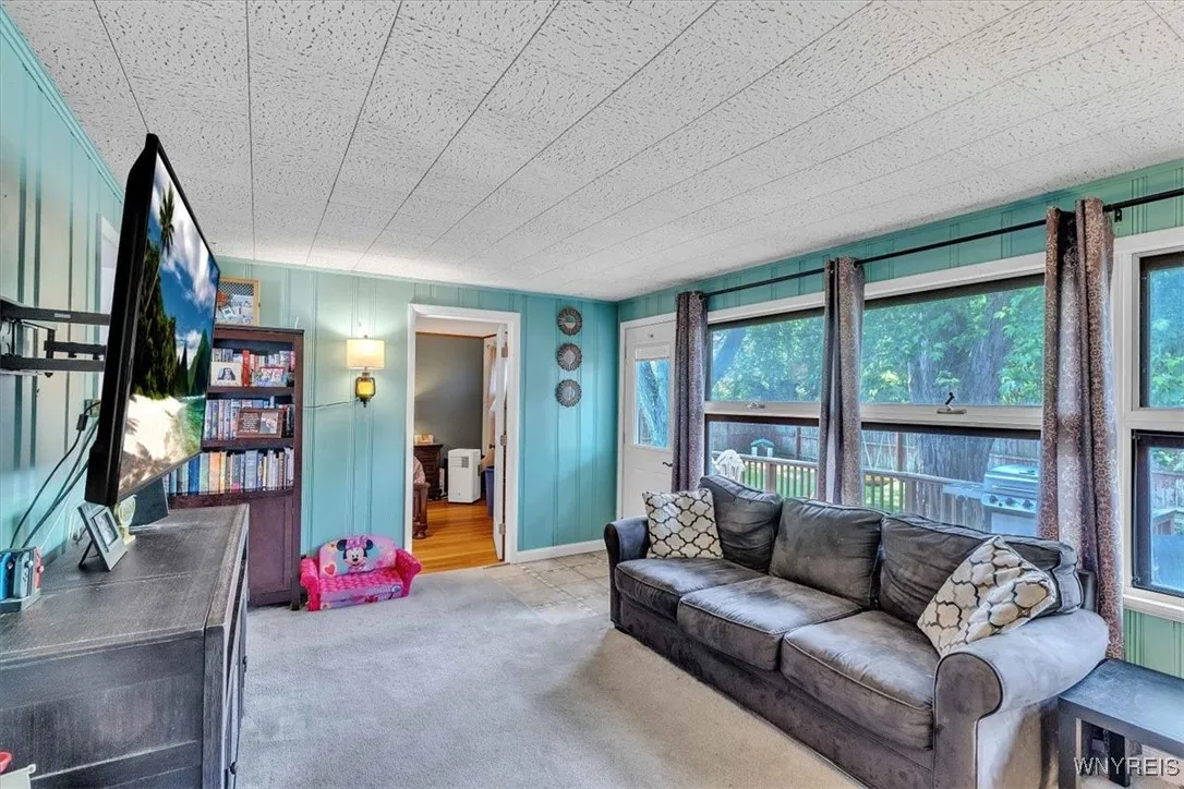 28 Charnwood Drive, Cheektowaga, New York 14215, Cheektowaga, New York 14215, 3 Bedrooms Bedrooms, 8 Rooms Rooms,1 BathroomBathrooms,Residential,Closed,28 Charnwood Drive, Cheektowaga, New York 14215,B1617188