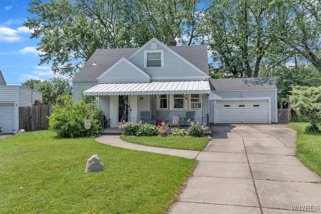 28 Charnwood Drive, Cheektowaga, New York 14215, Cheektowaga, New York 14215, 3 Bedrooms Bedrooms, 8 Rooms Rooms,1 BathroomBathrooms,Residential,Closed,28 Charnwood Drive, Cheektowaga, New York 14215,B1617188
