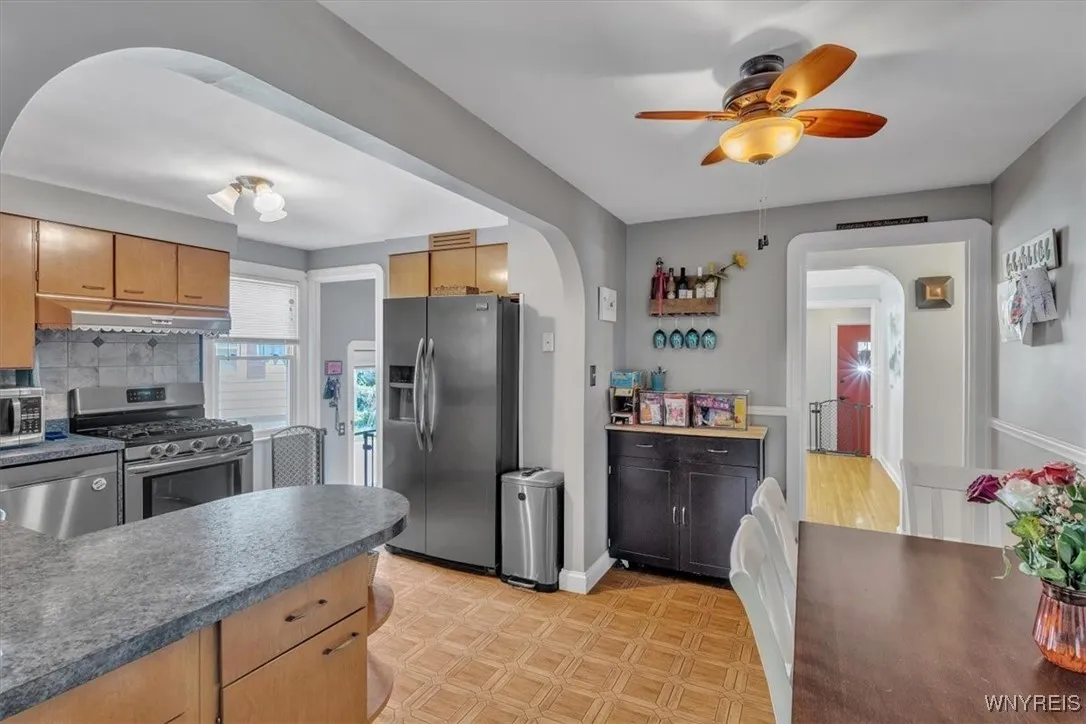 28 Charnwood Drive, Cheektowaga, New York 14215, Cheektowaga, New York 14215, 3 Bedrooms Bedrooms, 8 Rooms Rooms,1 BathroomBathrooms,Residential,Closed,28 Charnwood Drive, Cheektowaga, New York 14215,B1617188