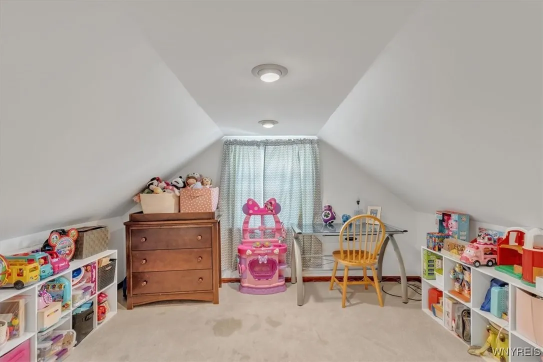 28 Charnwood Drive, Cheektowaga, New York 14215, Cheektowaga, New York 14215, 3 Bedrooms Bedrooms, 8 Rooms Rooms,1 BathroomBathrooms,Residential,Closed,28 Charnwood Drive, Cheektowaga, New York 14215,B1617188