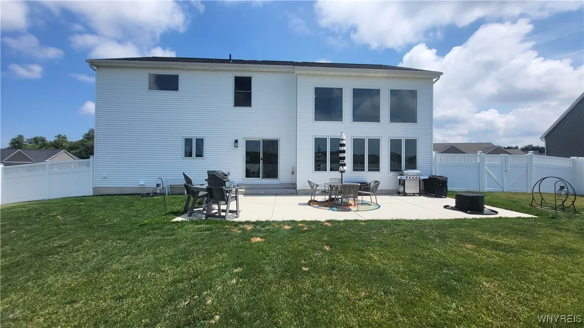 5472 Sycamore Lane, Hamburg, New York 14075, Hamburg, New York 14075, 4 Bedrooms Bedrooms, 11 Rooms Rooms,2 BathroomsBathrooms,Residential,For Sale,5472 Sycamore Lane, Hamburg, New York 14075,B1617125