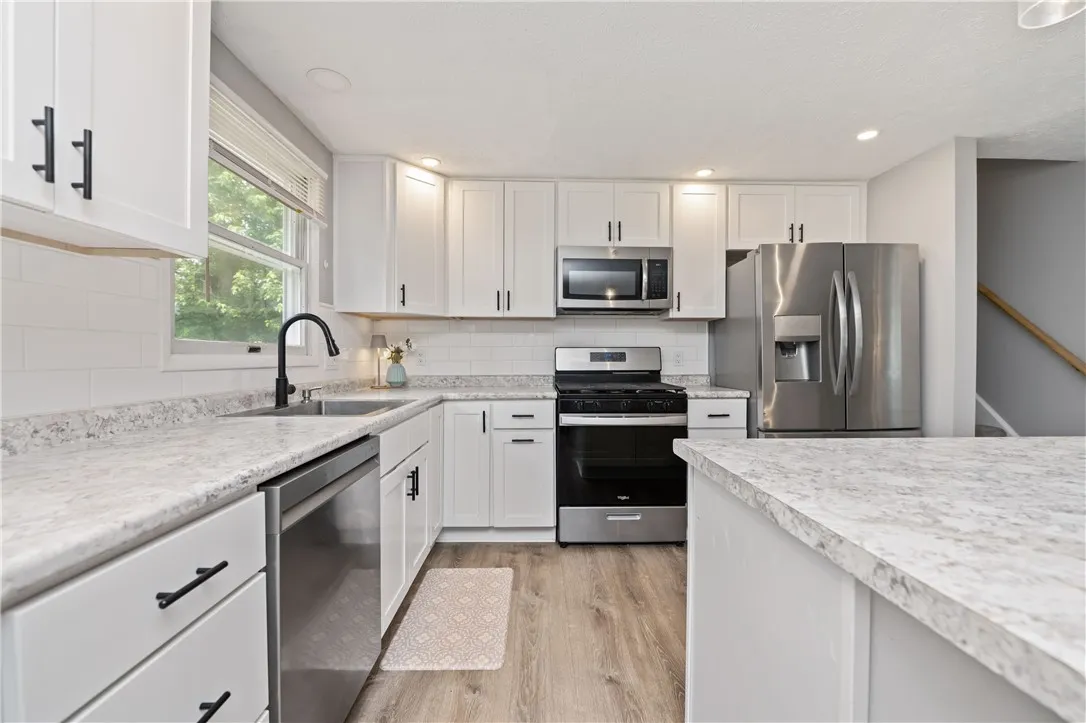 31 Justinshire Drive, Henrietta, New York 14467, Henrietta, New York 14467, 3 Bedrooms Bedrooms, 7 Rooms Rooms,1 BathroomBathrooms,Residential,Closed,31 Justinshire Drive, Henrietta, New York 14467,0,R1614933